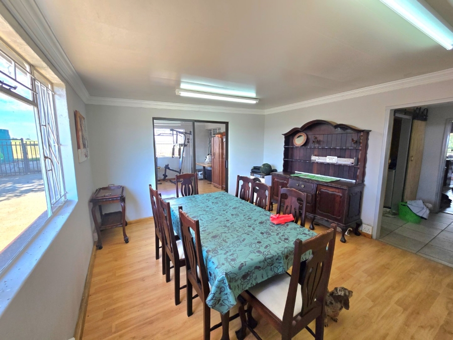 5 Bedroom Property for Sale in Bethlehem Rural Free State